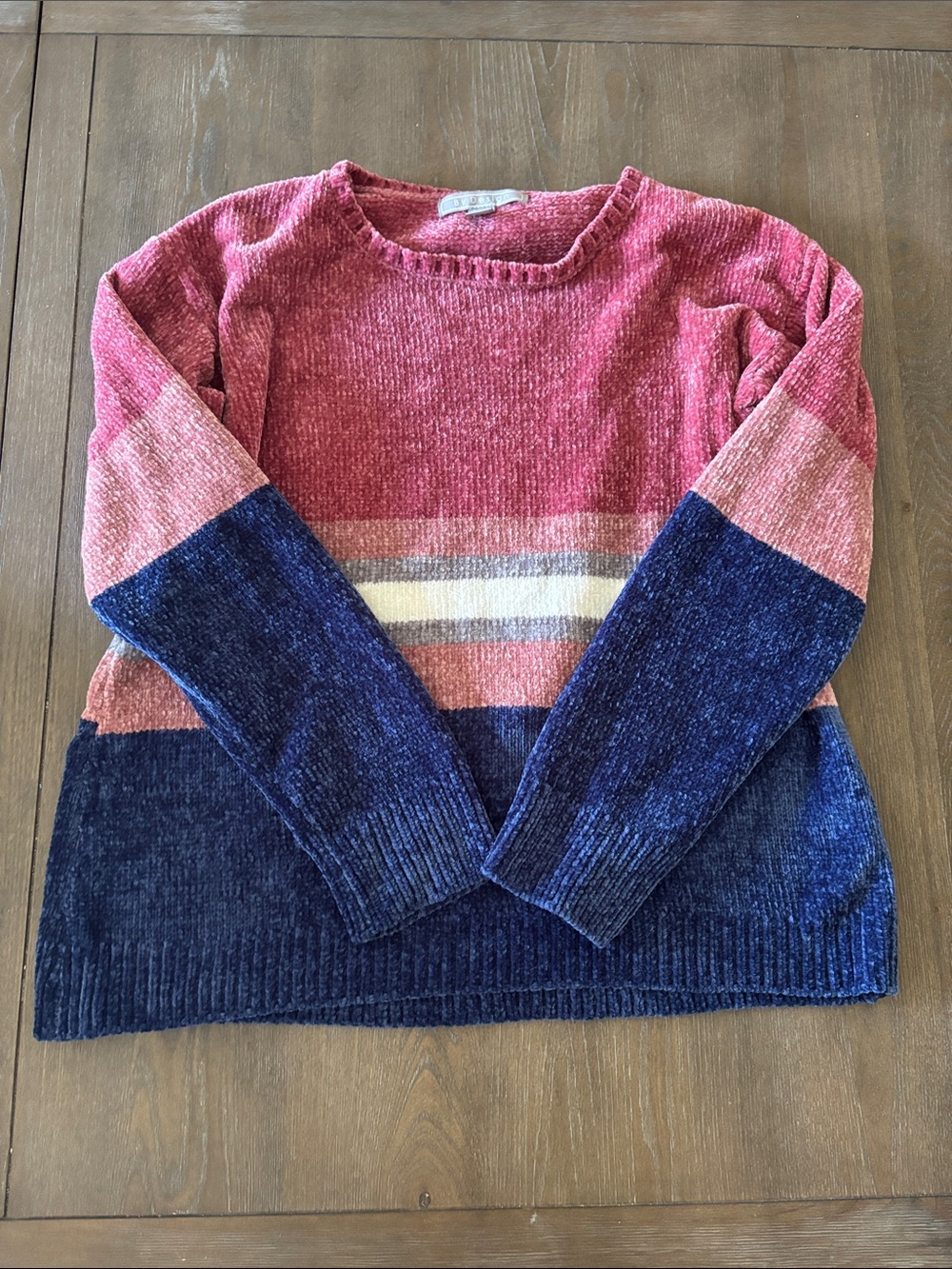 Colorblock Chenille Crewneck Sweater - Pink & Navy